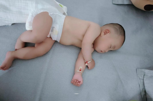 清徐宝宝积食发烧怎么处理